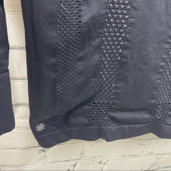 Athleta stretch long sleeve with grey liner - Picture 4 of 9